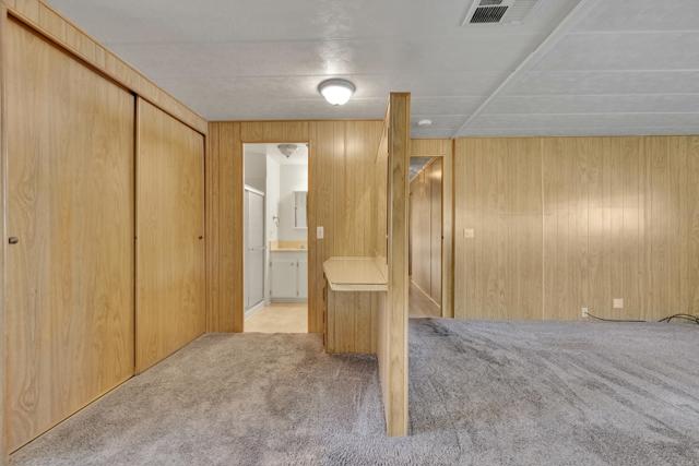 Home for Sale in Lakeside