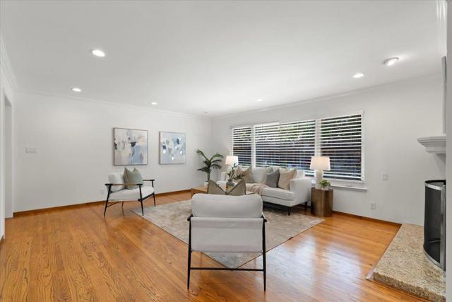 688 Kingswood Way, Los Altos CA: https://media.crmls.org/mediaz/46b938a6-49c9-446a-95cb-a4ee937dbbd5.jpg