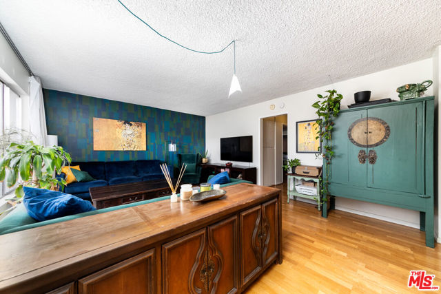 2 Bed Home for Sale in Valley Village, California