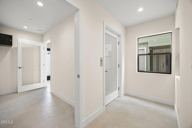 1194 Kingston Lane, Ventura CA: https://media.crmls.org/mediaz/46b9c367-7d9c-4df5-a155-25b15b314c83.jpg