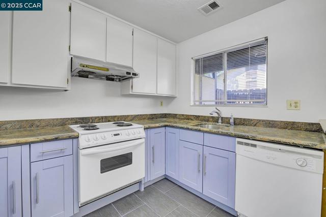 1440 Reganti Pl, Concord CA: https://media.crmls.org/mediaz/46b9f8bf-eedb-4f69-81c4-cd1aa8869381.jpg