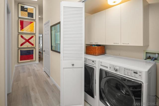737 G Avenue, Coronado CA: https://media.crmls.org/mediaz/46ba259a-47b4-4b7c-bf24-028f3c65aaa8.jpg