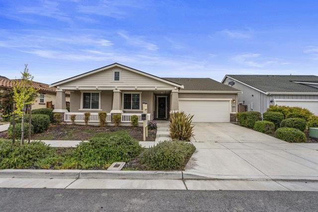 256 Copperleaf Lane, San Juan Bautista CA: https://media.crmls.org/mediaz/46ba2bec-9f5c-4d31-adec-3a4cbdc327ab.jpg