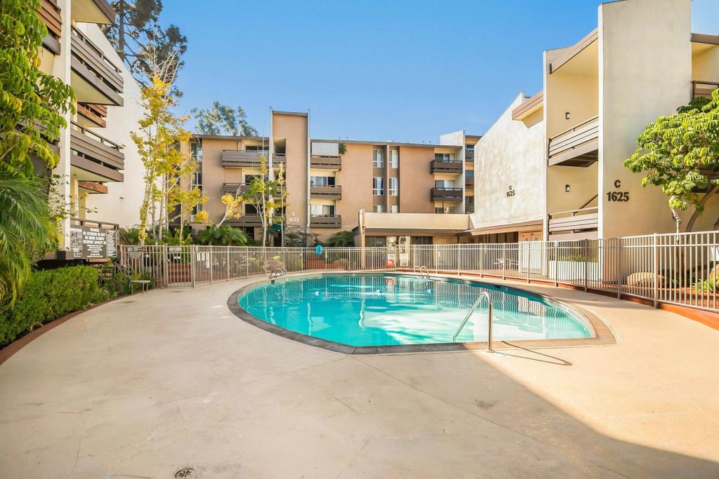 1615 Hotel Circle S - photo 18