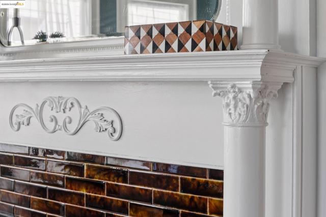 737 61st St, Oakland CA: https://media.crmls.org/mediaz/46ba48db-44a3-4c1b-83c6-e32c9f12a5cf.jpg