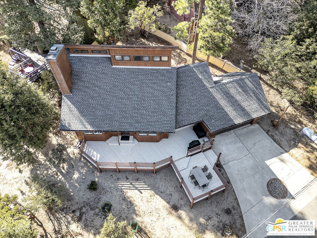 25181 Gail Drive, Idyllwild CA: https://media.crmls.org/mediaz/46ba8741-0315-4d5d-b9c6-134a157736e7.jpg