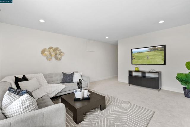 410 Hampton Court, San Ramon CA: https://media.crmls.org/mediaz/46bb5904-856e-4f2f-8200-be2e5f614dd1.jpg
