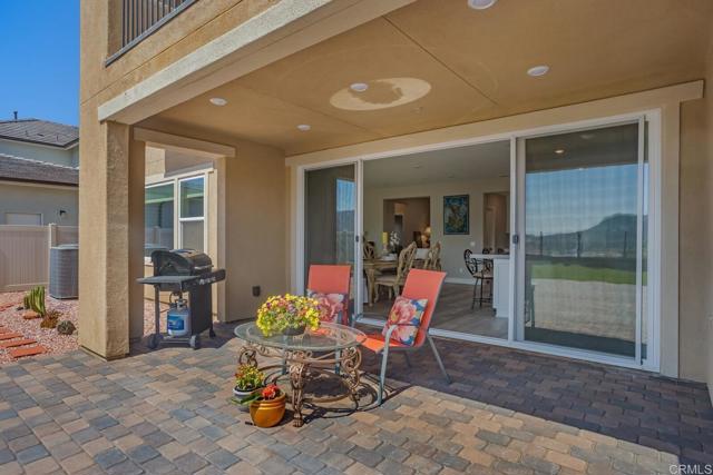 2964 Hayloft Place, Escondido CA: https://media.crmls.org/mediaz/46bc2bff-374d-4436-b4ed-be1065c93ebe.jpg