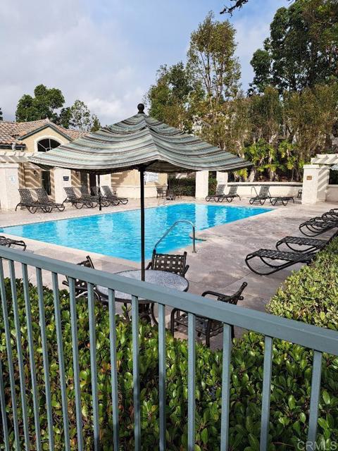 Detail Gallery Image 3 of 8 For 3504 Caminito El Rincon #5,  San Diego,  CA 92130 - 2 Beds | 2 Baths