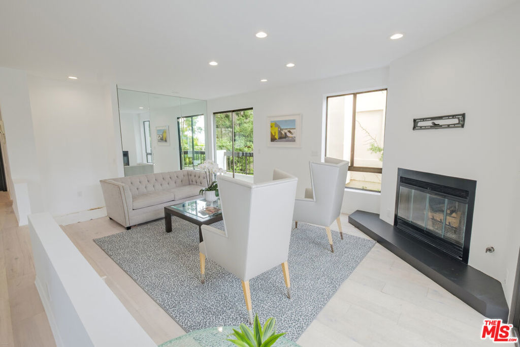 9033 Vista Grande Street #3