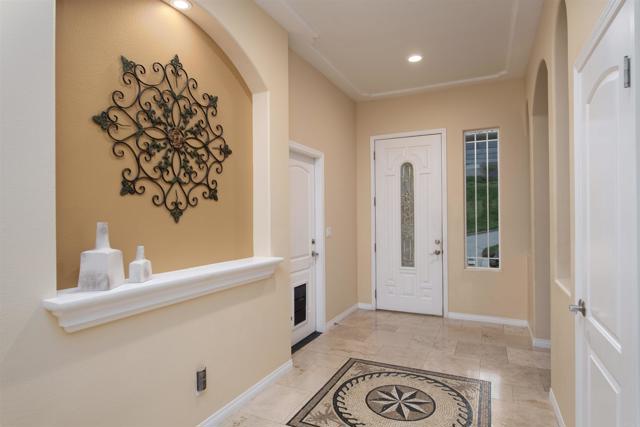 Detail Gallery Image 4 of 29 For 120 N Upas, Escondido,  CA 92025 - 4 Beds | 2/1 Baths