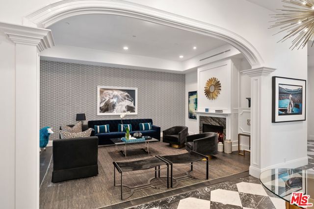 1600 Clear View Drive,  CA: https://media.crmls.org/mediaz/46bf7922-59cb-46d9-8c8b-7347f2a9a34b.jpg