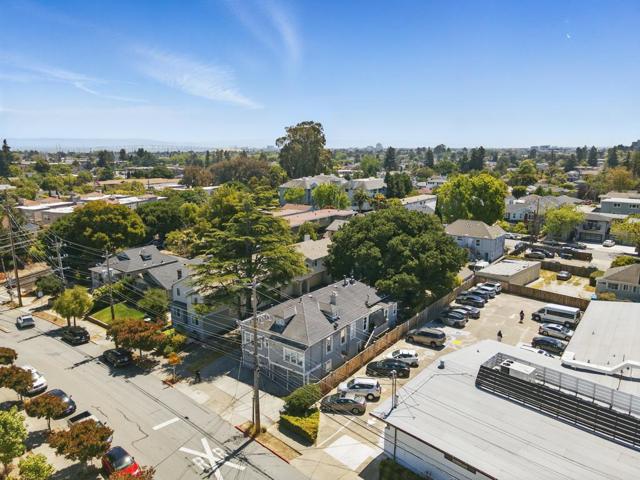 320 Villa Terrace, San Mateo CA: https://media.crmls.org/mediaz/46bfb987-9032-46ab-a7ef-54fc79eb3b96.jpg