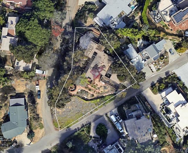 2029 Balboa Avenue, Del Mar CA: https://media.crmls.org/mediaz/46c171b0-291a-47d8-b4bc-6961f1f4f3f0.jpg