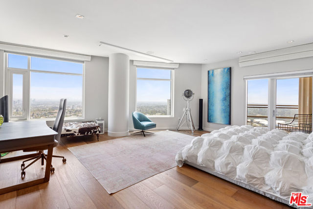 1 W Century Drive, Los Angeles CA: https://media.crmls.org/mediaz/46c1a35f-1d61-45fd-b922-c2c4355bbc14.jpg