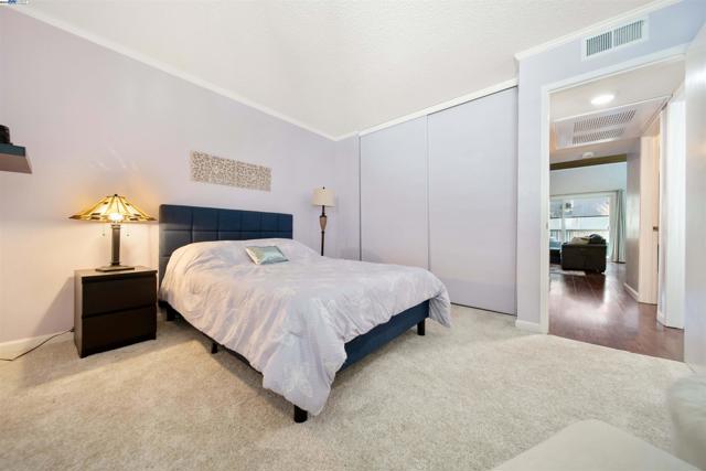 2716 Oak Rd, Walnut Creek CA: https://media.crmls.org/mediaz/46c1d4d0-8170-484f-b2a1-0caa7676608c.jpg