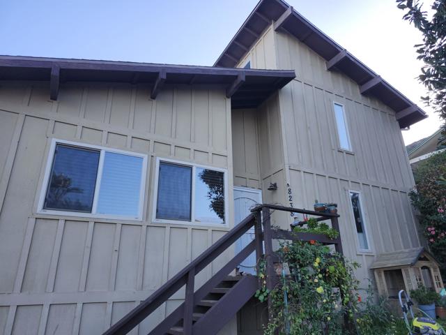 Home for Sale in Lakeside