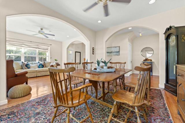 16973 Roberts Road, Los Gatos CA: https://media.crmls.org/mediaz/46c3a19e-b405-4163-a62f-32cc59cb89cc.jpg