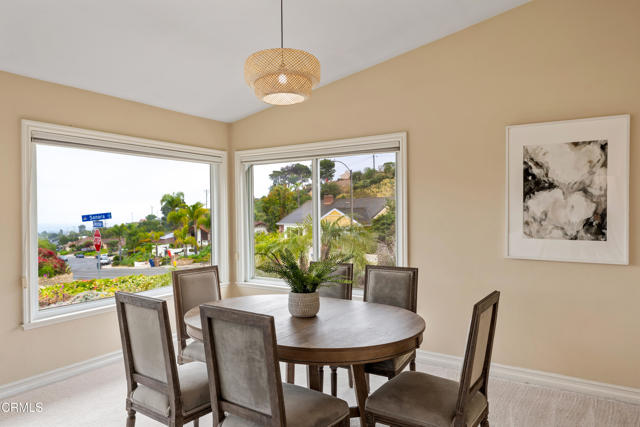7017 Sonora Court, Ventura CA: https://media.crmls.org/mediaz/46c3ca85-a285-46ea-9377-198231d71b94.jpg