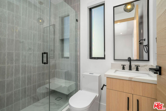 111 N Orlando Avenue, Los Angeles CA: https://media.crmls.org/mediaz/46c3d08a-5262-4171-877b-4c542f7d7630.jpg