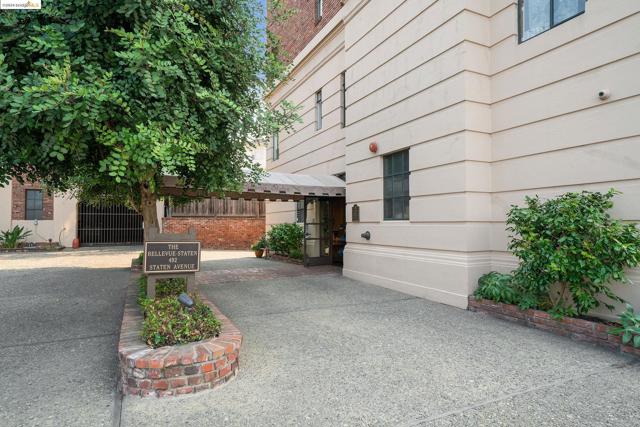 Image 36 of 45 For 492 Staten Ave  503