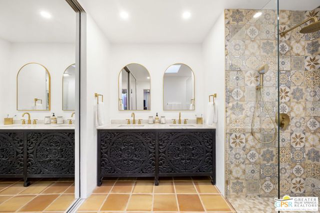 298 San Vicente Circle, Palm Desert CA: https://media.crmls.org/mediaz/46c4d2aa-3c4b-43fd-98d6-3cdee78ad322.jpg