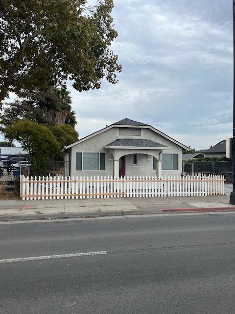 2056 Alum Rock Avenue