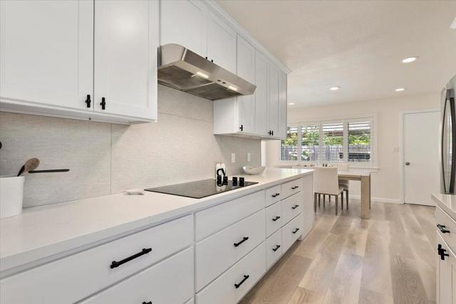 907 Bainbridge ct, Sunnyvale CA: https://media.crmls.org/mediaz/46c829ac-346b-41ca-87ac-fc9c4a0ece7e.jpg