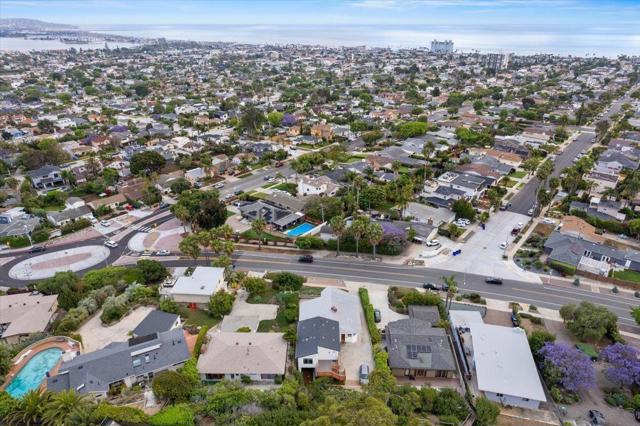 5021 Foothill Blvd, San Diego CA: https://media.crmls.org/mediaz/46c877f7-5bd9-4c81-a9e6-542d70284455.jpg
