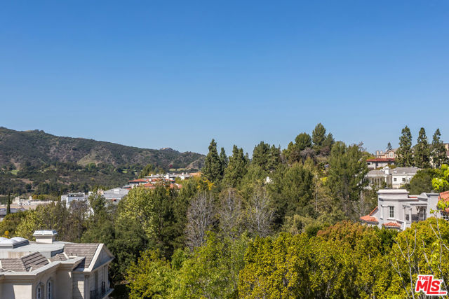2167 Sheringham Lane, Los Angeles CA: https://media.crmls.org/mediaz/46c96ed1-bcb8-4162-b363-7a47b5194df0.jpg