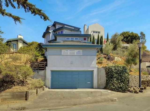 50 Hermosa Avenue, Oakland CA: https://media.crmls.org/mediaz/46c9957b-80f3-43c1-a041-cd87f2aa214a.jpg