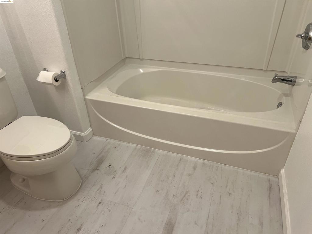 https://media.crmls.org/mediaz/46c9d471-4e3e-4555-99e0-53c526109b7f.jpg?preset=X-Large