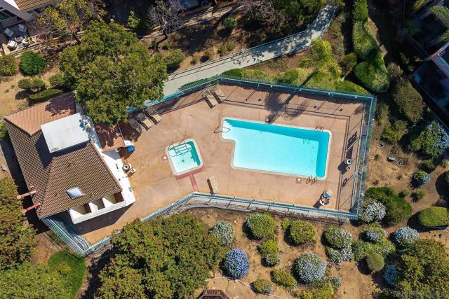 12039 Calle De Leon Drive, El Cajon CA: https://media.crmls.org/mediaz/46ca72c6-4c2d-4c0c-87af-4b58bcd065ab.jpg