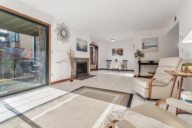 323 Broadway, Santa Cruz CA: https://media.crmls.org/mediaz/46cace67-d735-418f-b714-19b05a44f35d.jpg