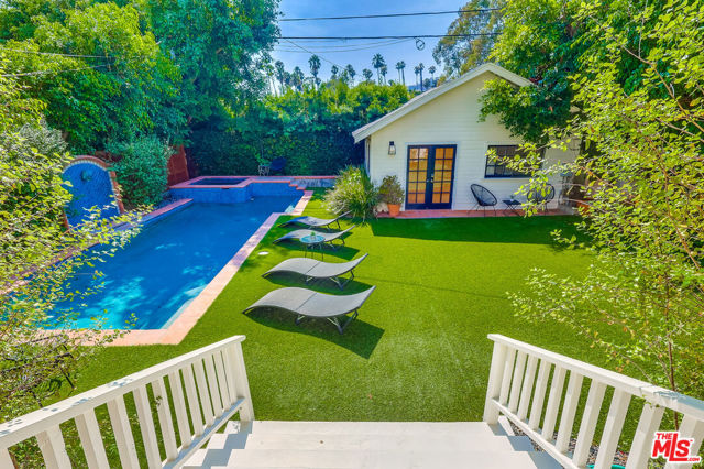 1607 N Vista Street, Los Angeles CA: https://media.crmls.org/mediaz/46cad69f-678e-4748-8950-1c28f75eb423.jpg