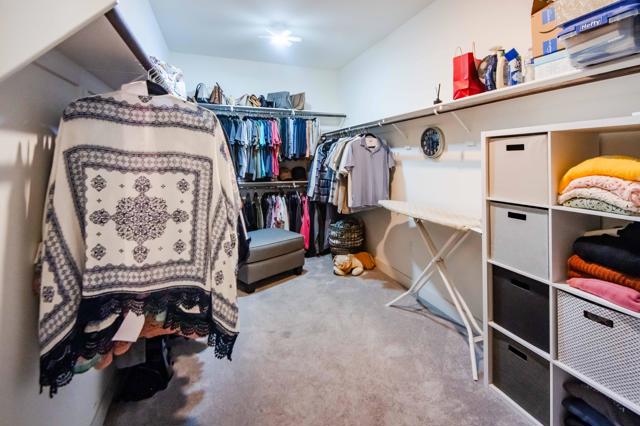 42695 Torno Place, Indio CA: https://media.crmls.org/mediaz/46cb8b0e-022c-43cd-986b-278a89545fc4.jpg
