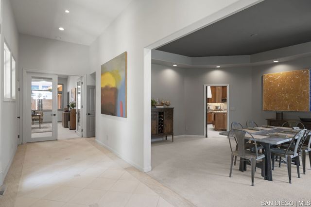 5931 Citadel CIR, La Jolla CA: https://media.crmls.org/mediaz/46cbd9b7-2ed2-495c-86fe-7998036767f9.jpg