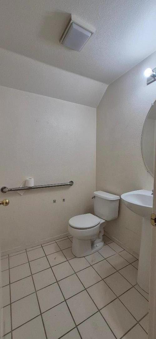 21854 Stonegate, Salinas CA: https://media.crmls.org/mediaz/46cc6ebc-6b4a-41ba-9091-2e1709dd1bf5.jpg