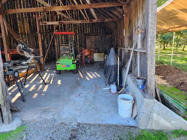 3719 N Hart Road, Modesto CA: https://media.crmls.org/mediaz/46ce8c75-bbbb-423c-8c76-574d6526859d.jpg