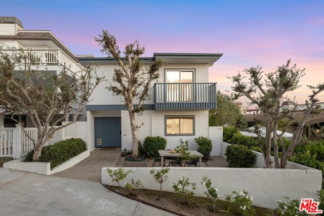 224 18th Street, Manhattan Beach, California 90266, 6 Bedrooms Bedrooms, ,4 BathroomsBathrooms,Residential,Sold,18th,24437787