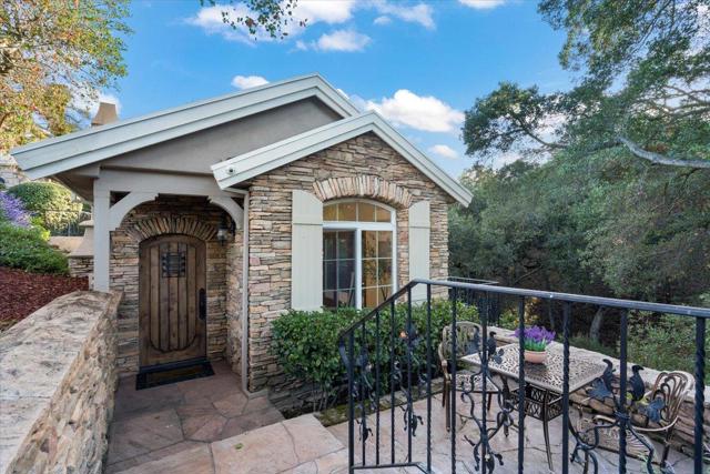 1750 Vista Del Sur, Gilroy CA: https://media.crmls.org/mediaz/46ced5ce-acdd-49df-a1f7-7df91fda0f87.jpg