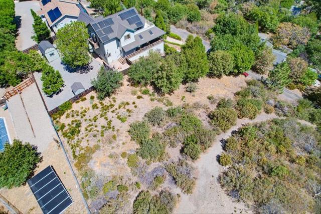 753 Ridgewood Dr, Julian CA: https://media.crmls.org/mediaz/46cf2125-df42-485e-82b7-2863bbeac2fd.jpg