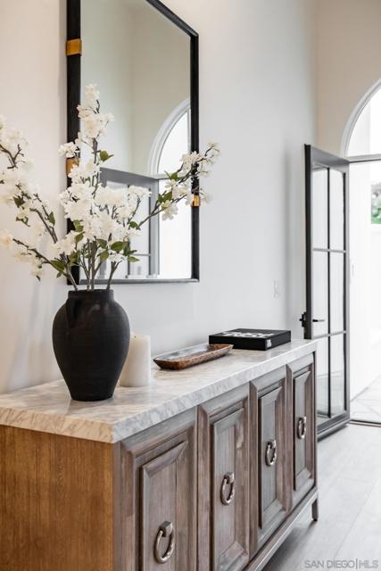 2815 Santa Fe Vista Ct, Encinitas CA: https://media.crmls.org/mediaz/46cf60b2-5799-4f7e-a5d5-a59df9bb582c.jpg