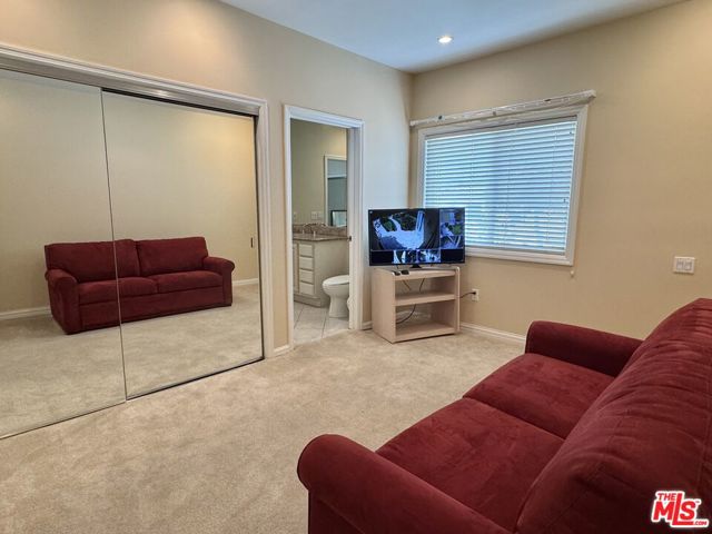 458 S Clark Drive, Beverly Hills CA: https://media.crmls.org/mediaz/46d09d73-61d3-4faa-a0f3-961cddef4760.jpg