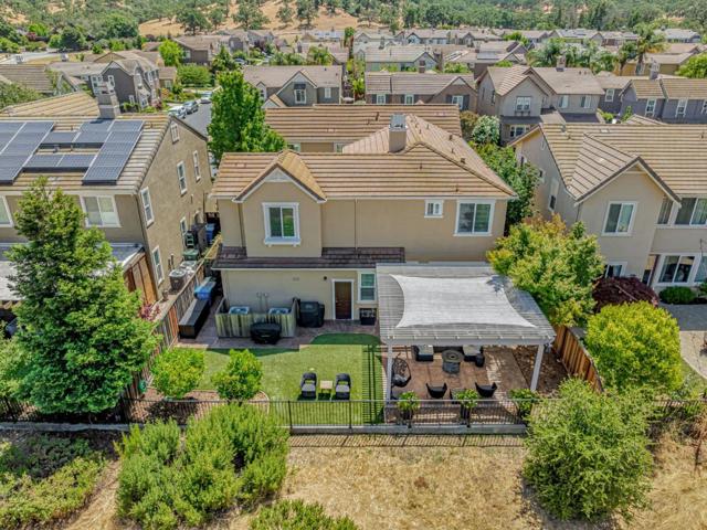 5812 Cajon Way, Gilroy CA: https://media.crmls.org/mediaz/46d1ef8b-bd4b-40b8-bb7f-38d4a8a2e4f7.jpg