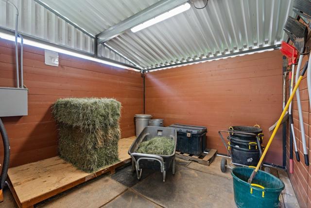25394 Mesa Grande Rd, Santa Ysabel CA: https://media.crmls.org/mediaz/46d314a7-ab0b-43af-b40d-f9172db1ab40.jpg