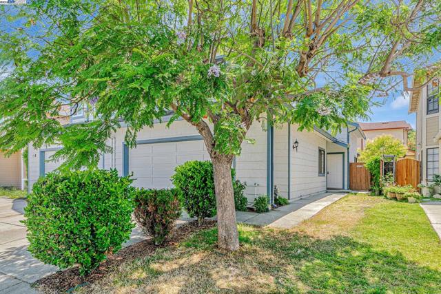 4772 Mendocino Ter, Fremont CA: https://media.crmls.org/mediaz/46d33a72-7c2b-4e39-9216-680c05ef2a03.jpg