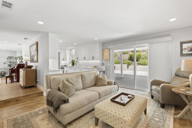 1951 BELMORE CT, El Cajon CA: https://media.crmls.org/mediaz/46d5621e-4bd0-49ac-87cd-38ad23214571.jpg
