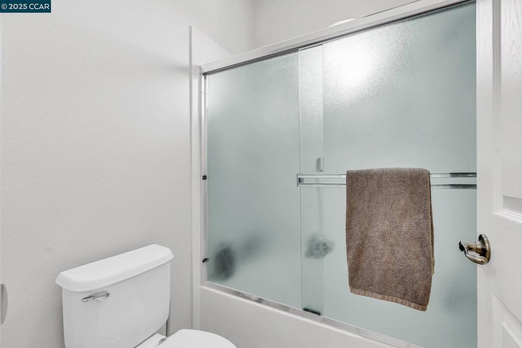 https://media.crmls.org/mediaz/46d57d54-2b3d-45e7-b2ca-cc15c45631e1.jpg?preset=X-Large