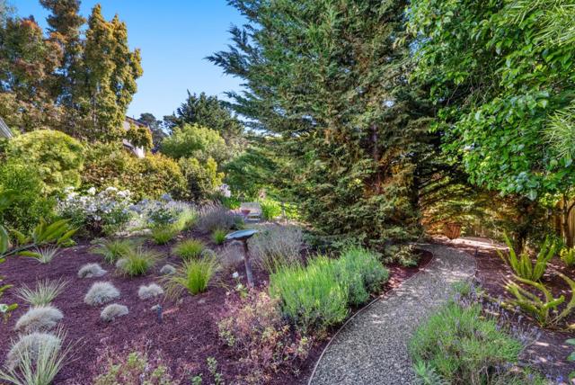 2 Black Tail Lane, Monterey CA: https://media.crmls.org/mediaz/46d5cebc-34ed-4767-9ae2-5801bc7fd21d.jpg